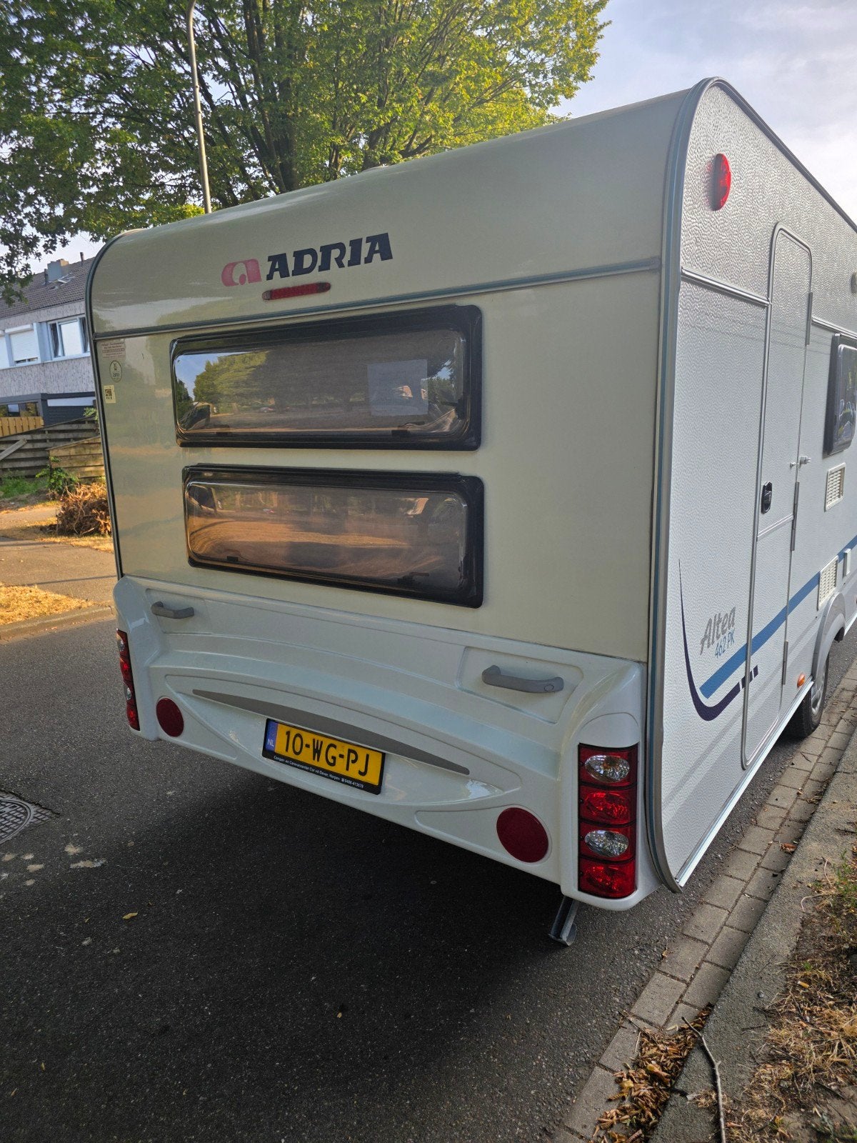 Adria Altea 462 PK uit 2011 - Familiecaravan met stapelbed, Caravans en Kamperen, Vast bed, Fietsenrek, Treinzit, Particulier