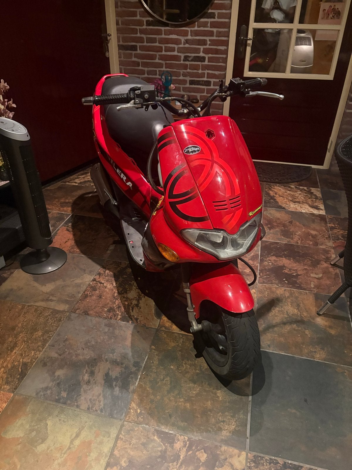Runner 180 dd op brom zonder wok, Ophalen, Zo goed als nieuw, Overige modellen