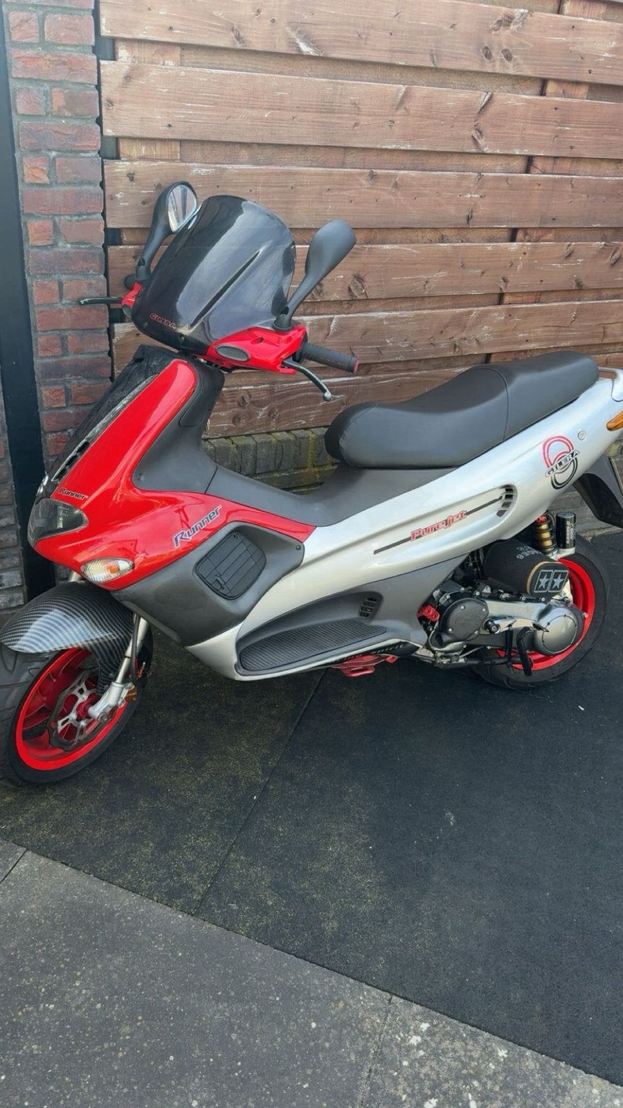 Gilera runner DD watergekoeld (brom kenteken zonder WOK), Ophalen