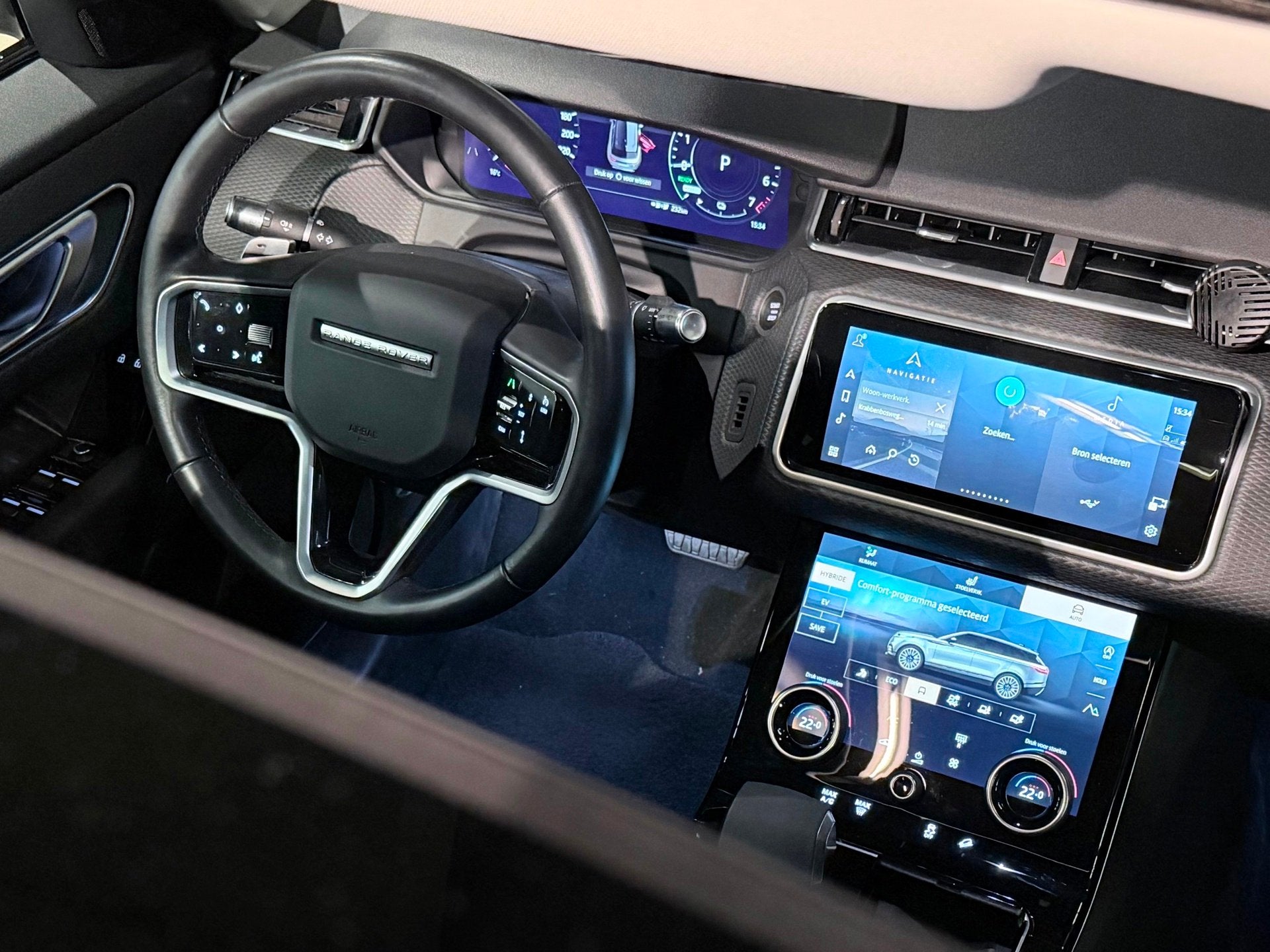 Land Rover RANGE ROVER VELAR 2.0 P400e S | Pano | Garantie, Auto's, Automaat, Dealer onderhouden, 2174 kg, Gebruikt