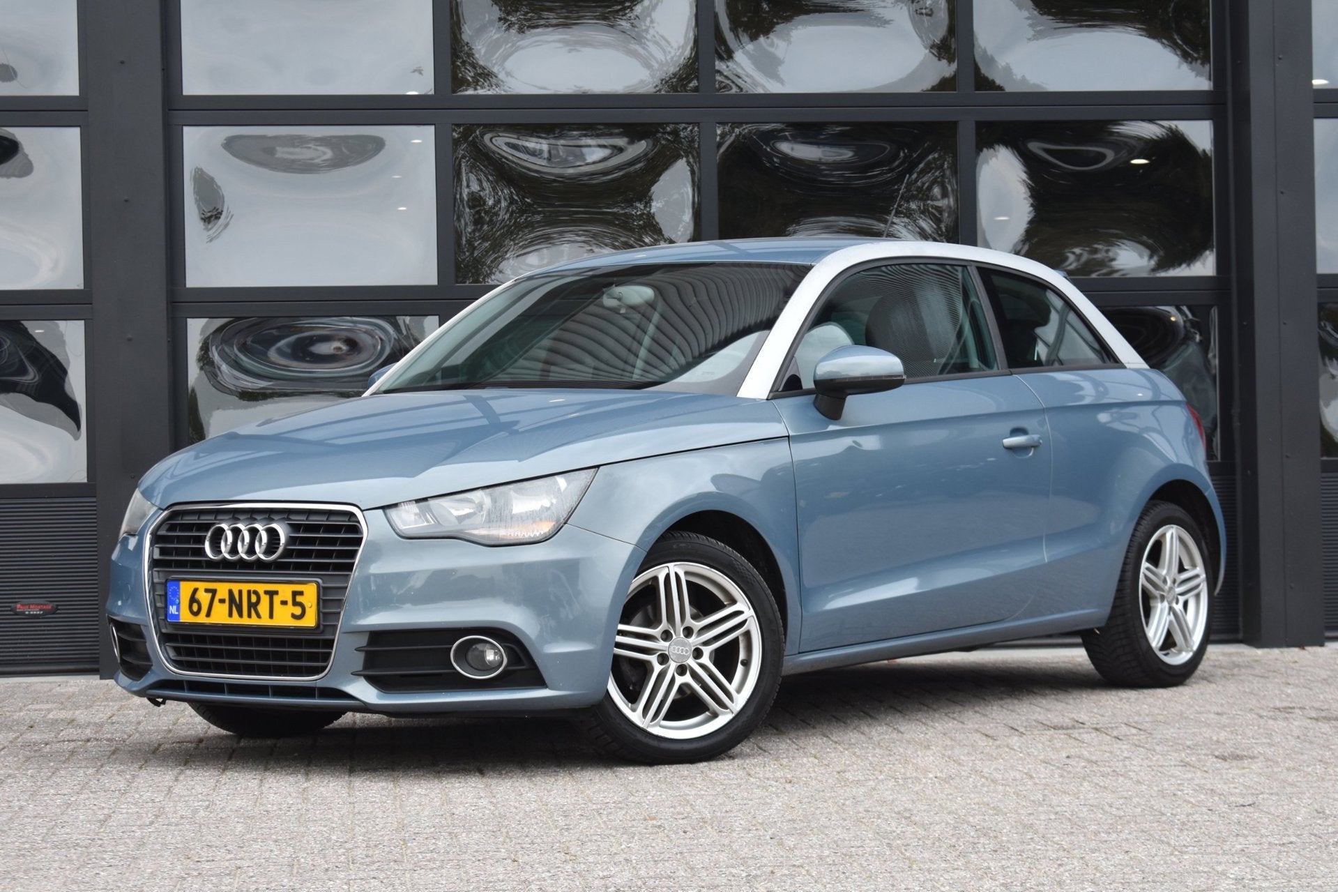 Audi A1 1.2 TFSI Attraction Pro Line Business '11 Inruiler z, Auto's, Voorwielaandrijving, Euro 5, Zwart, 4 cilinders