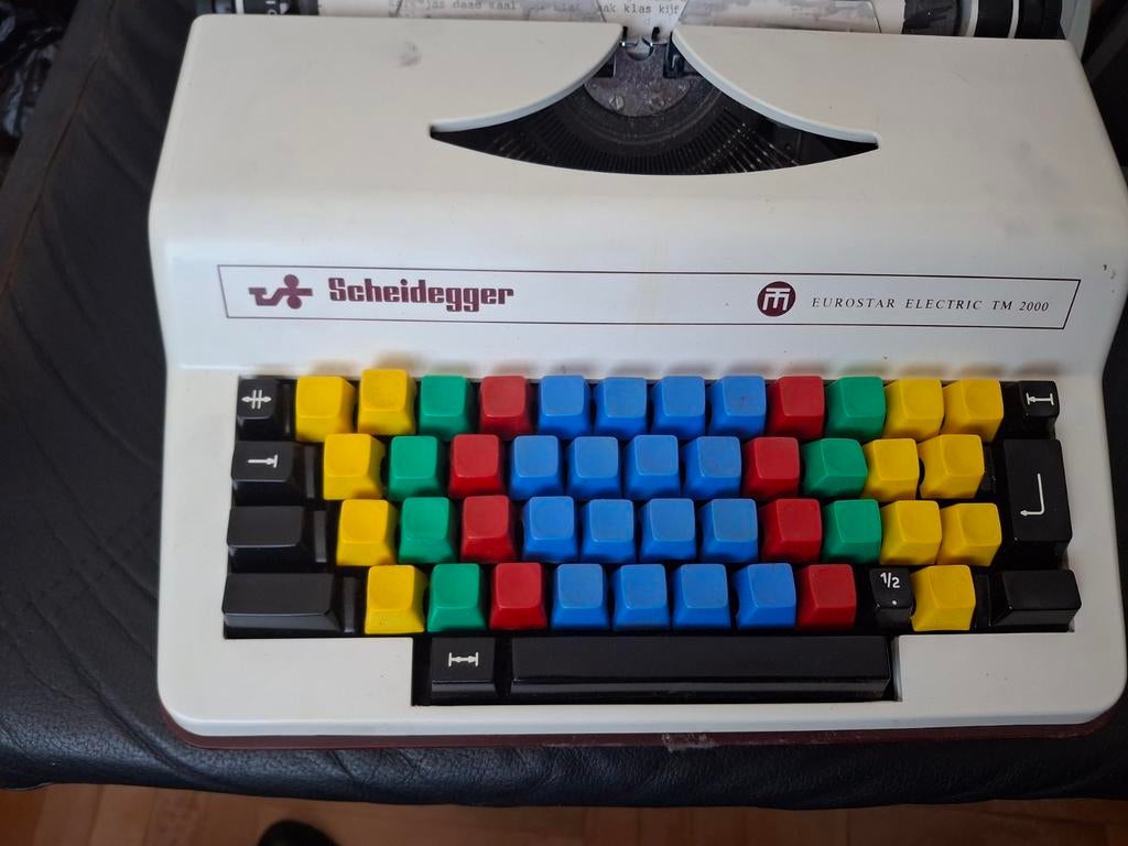 Scheidegger electrische typemachine, Eurostar ElectricTM2000, Ophalen