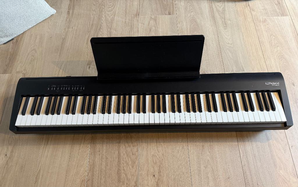Roland FP-30X, Muziek en Instrumenten, Piano's, Ophalen, Zwart, Digitaal, Zo goed als nieuw