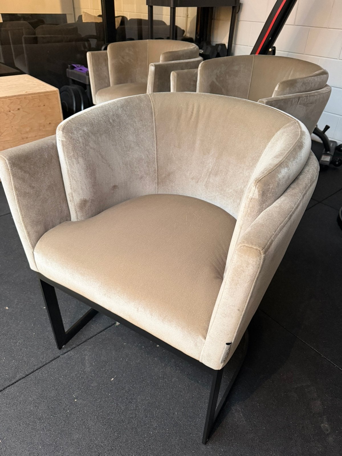 6 Richmond Interiors Emerson eetkamerstoelen Champagne, Huis en Inrichting, Stoelen, Ophalen, Overige kleuren, Zo goed als nieuw