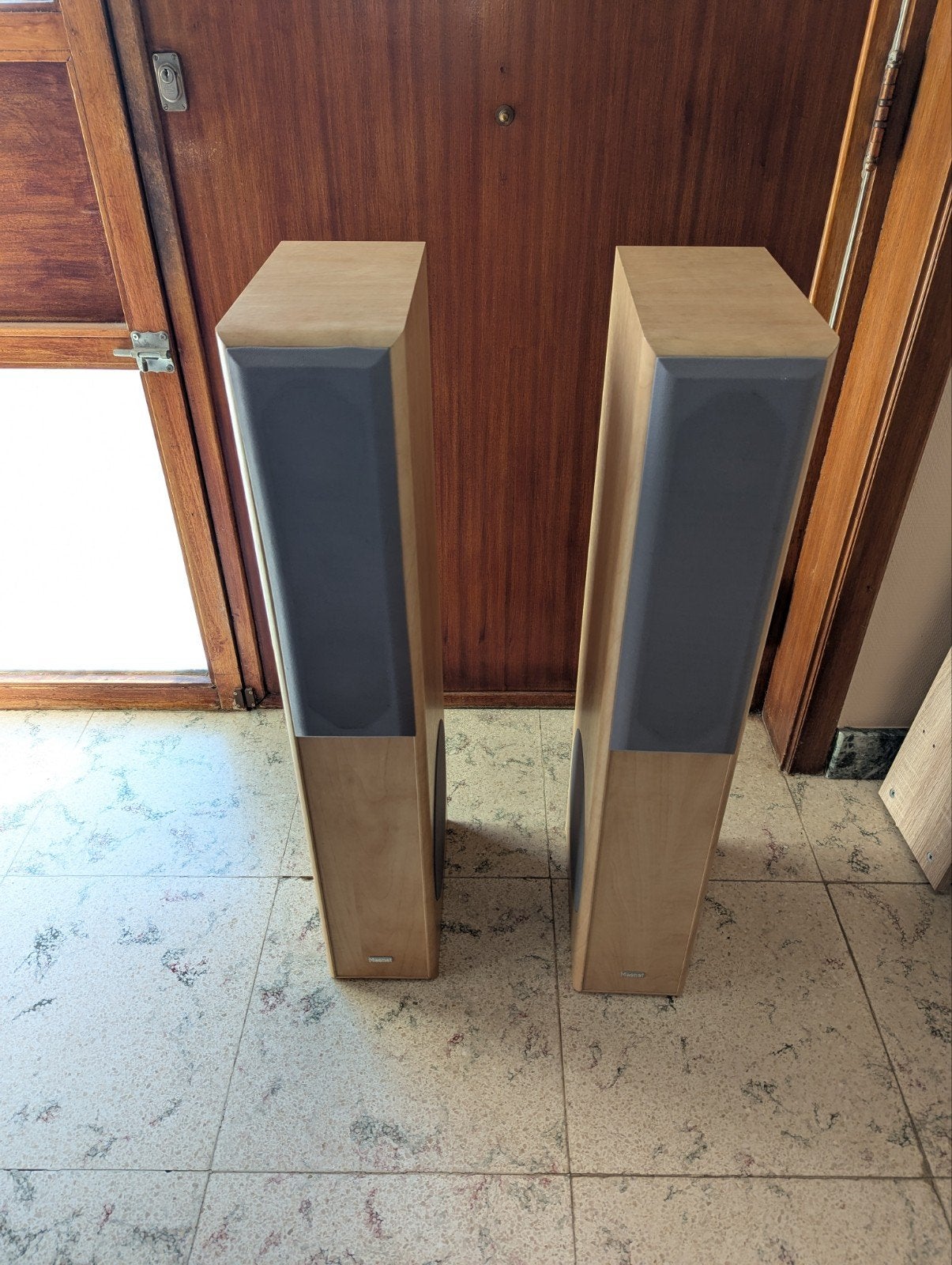 magnat motion 990 speakers 140/250 w