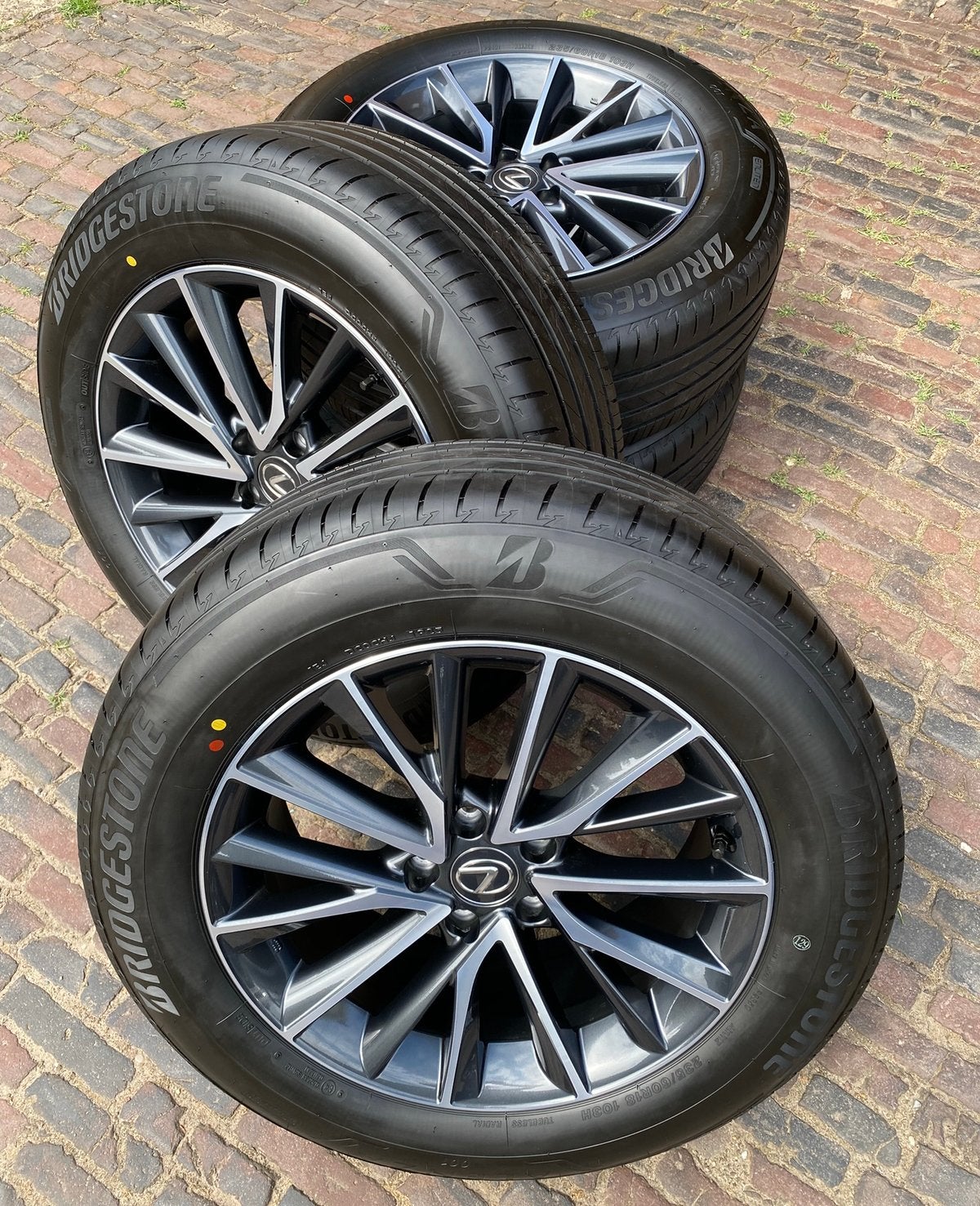 NIEUWE 18” Lexus NX velgen + Bridgestone Alenza zomerbanden, 18 inch, Banden en Velgen, Nieuw, Ophalen of Verzenden