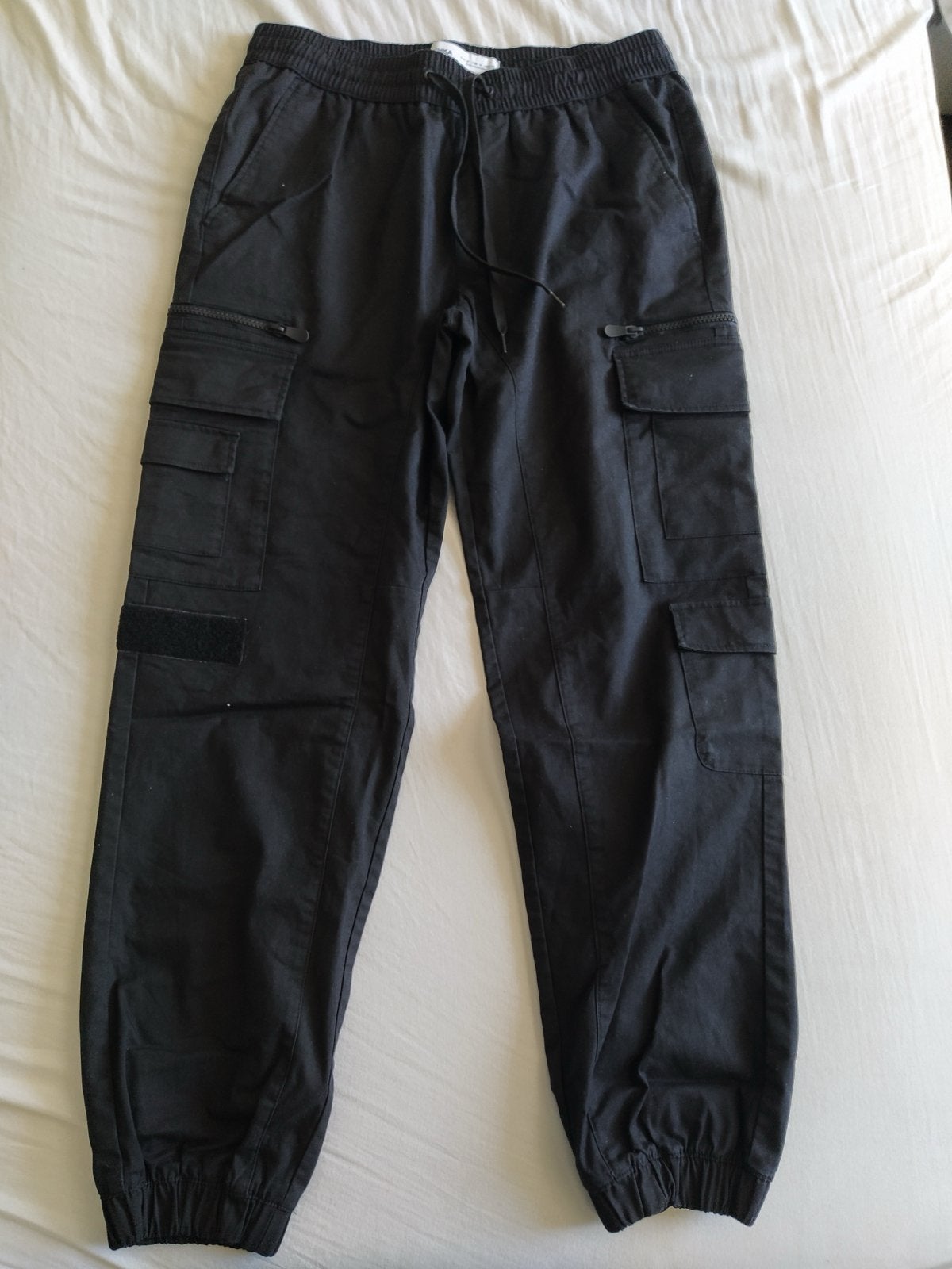 Bershka Cargo Broek Zwart Maat M, Ophalen of Verzenden, Gedragen, Maat 48/50 (M), Zwart