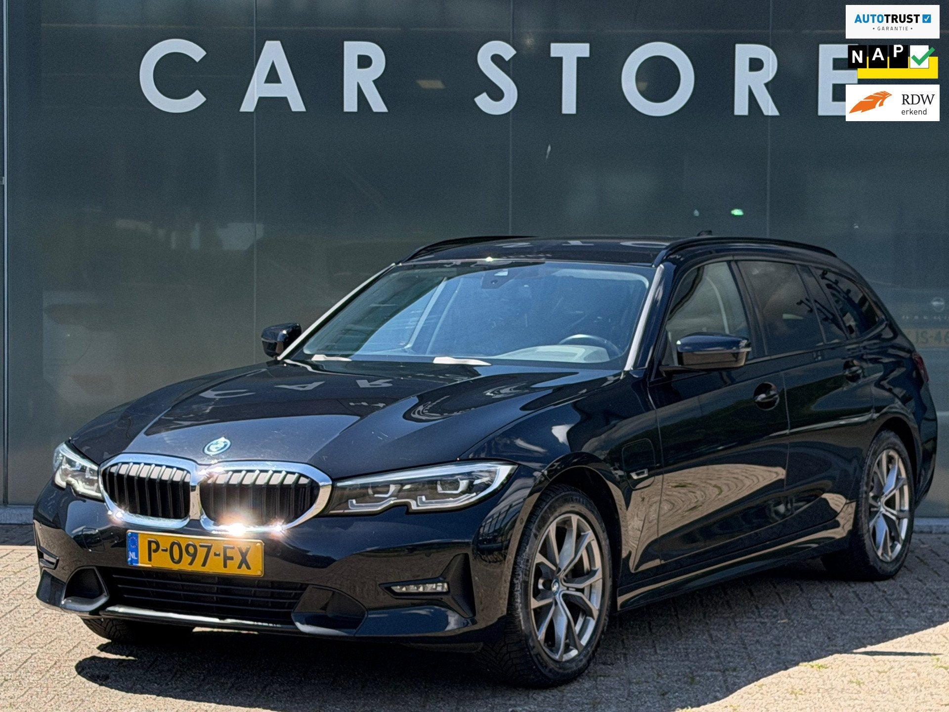 BMW 3-serie Touring 320e Business Edition Plus 1E EIGENAAR, Auto's, Automaat, Gebruikt, 4 cilinders, Hybride Elektrisch/Benzine