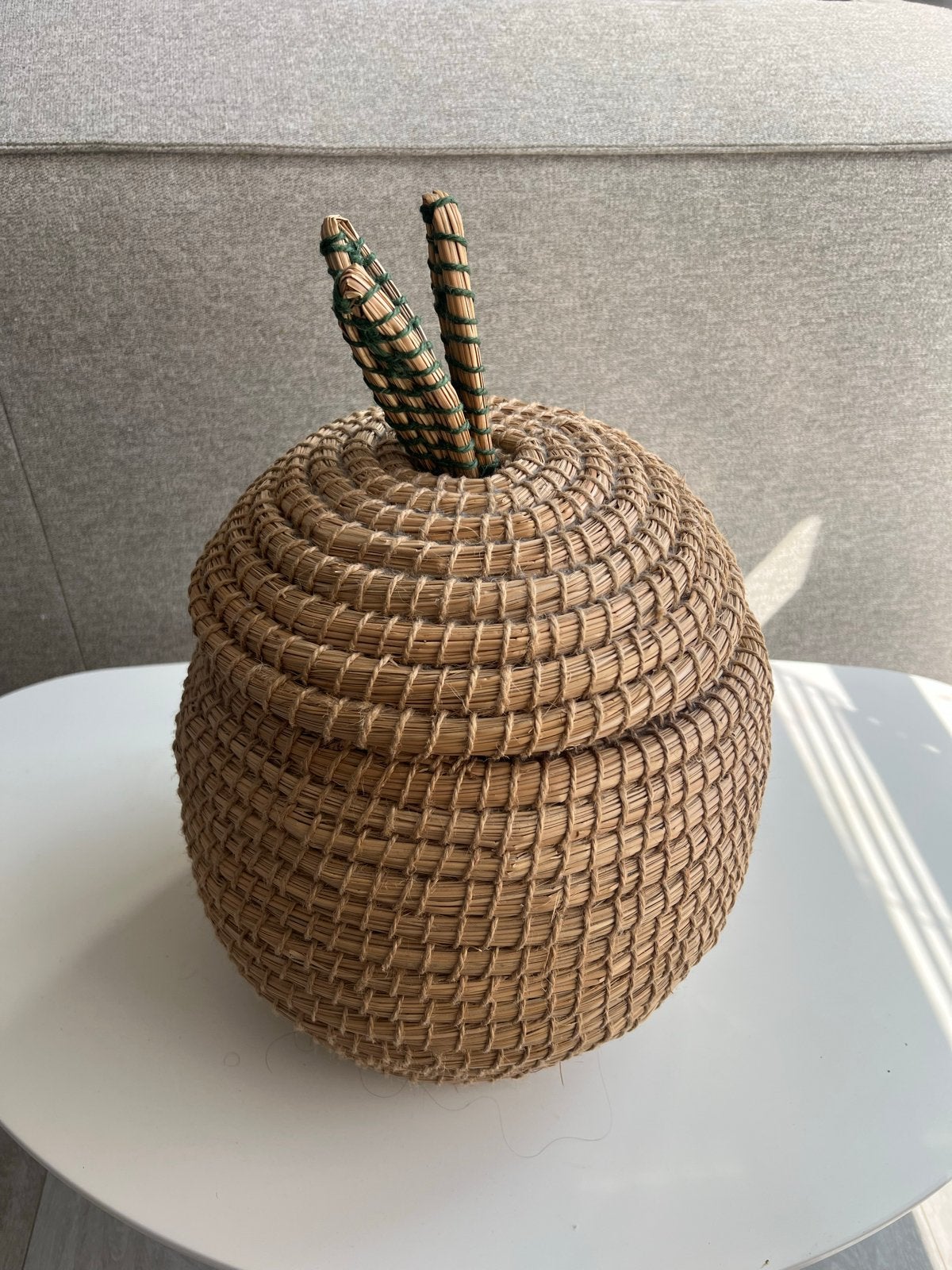 Decoratieve rieten mand in de vorm van een appel, Ophalen of Verzenden, Natuurlijk materiaal, Bruin, Landelijk