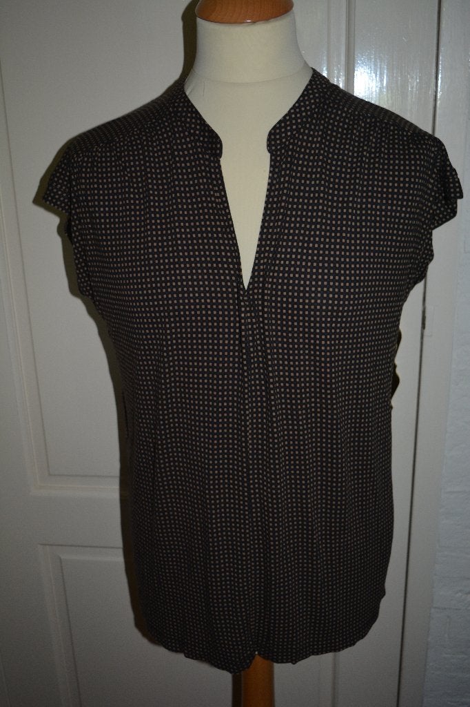 Opus, zwart shirt met taupe kleur stip, maat 44, Kleding | Dames, Tops, Zwart, Maat 42/44 (L), Ophalen of Verzenden, Zo goed als nieuw