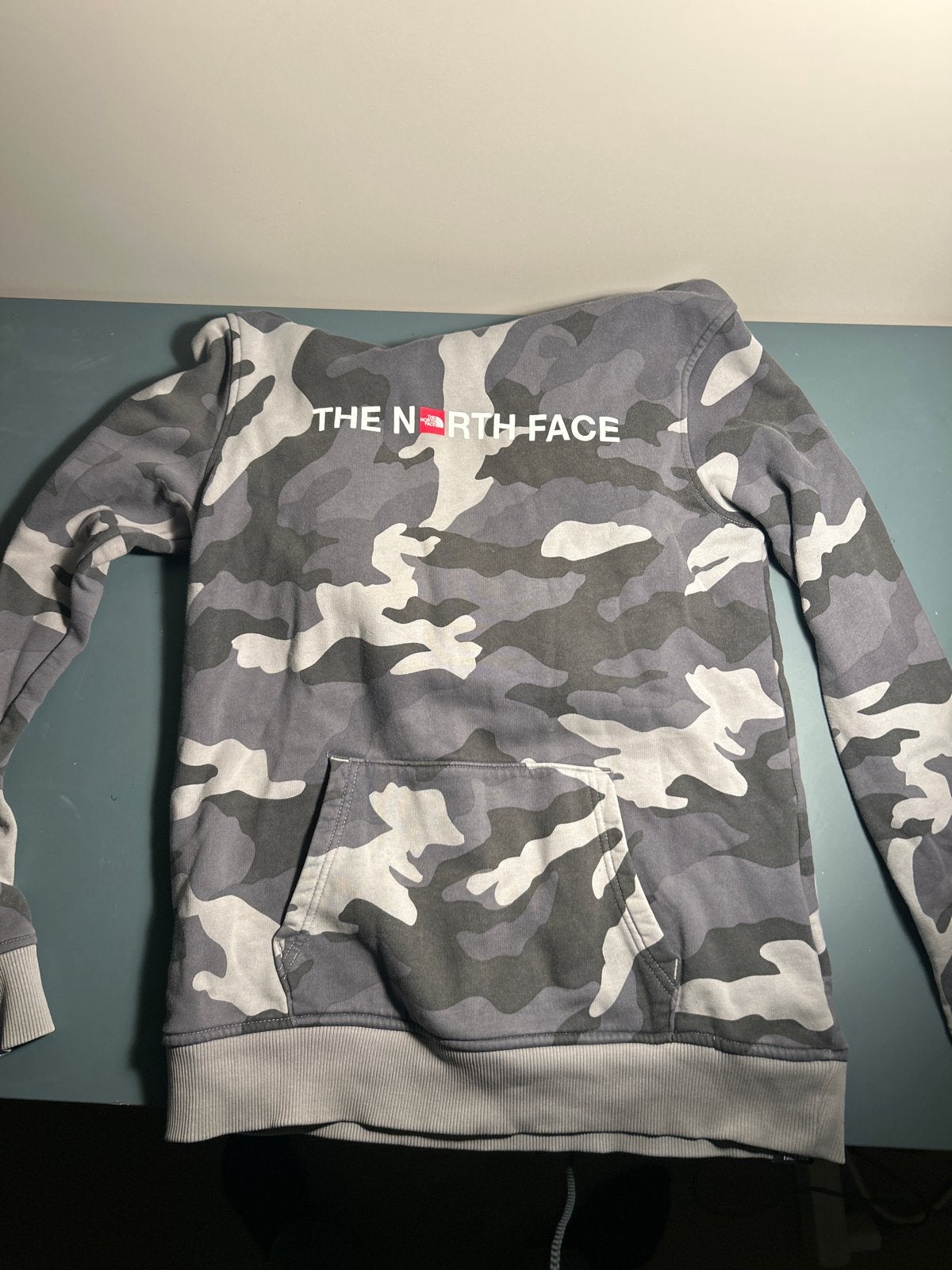 The North Face Camo Hoodie - Maat S, Ophalen of Verzenden, Gedragen