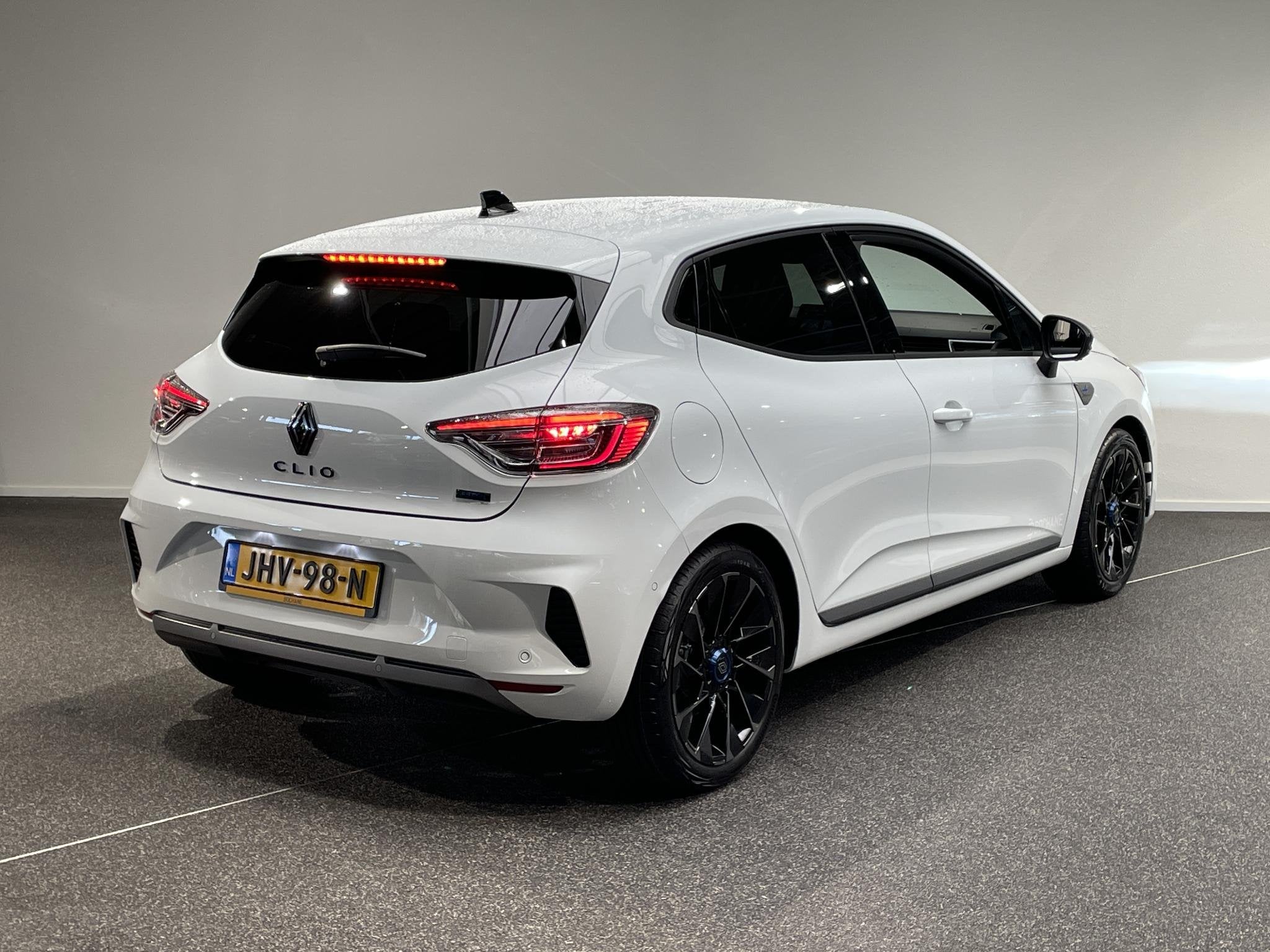 Renault Clio 1.6 E-Tech Full Hybrid 145 esprit Alpine | DEMO, Met garantie (alle), Leder en Stof, Wit, Origineel Nederlands