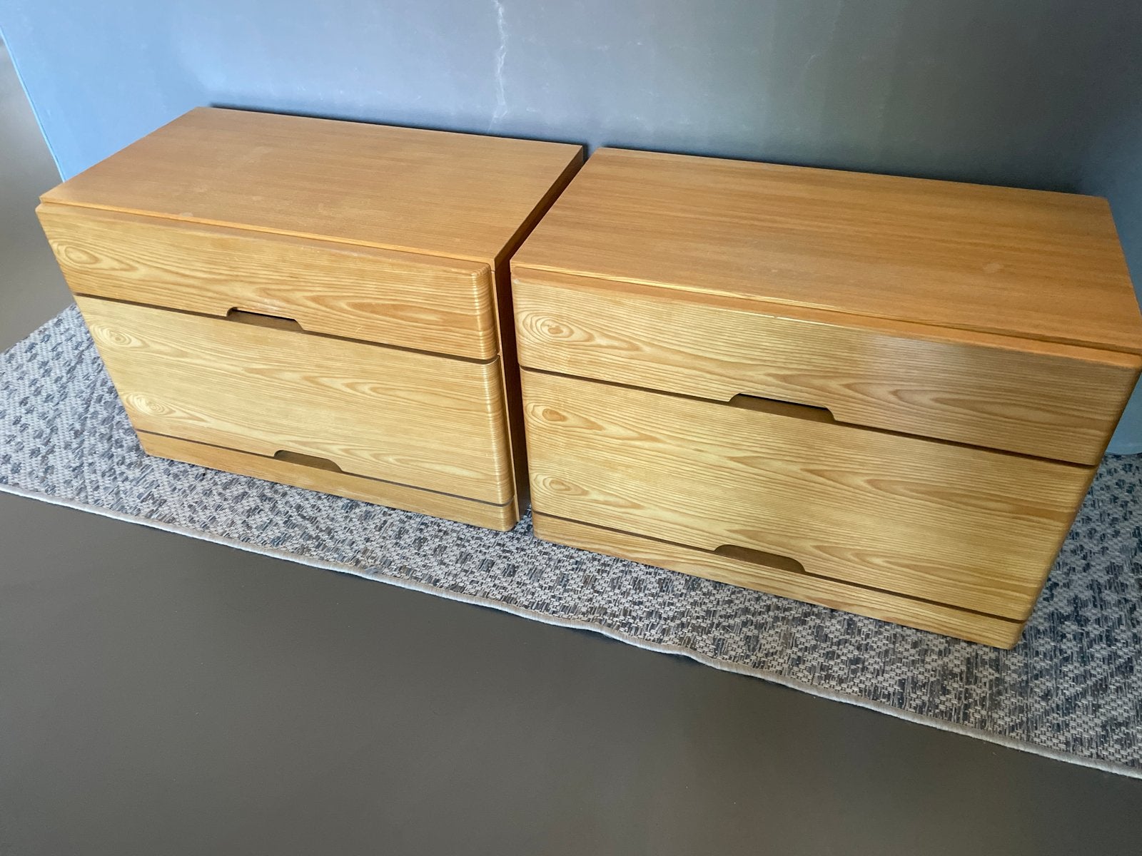 Vintage Hulsta nachtkastjes met twee lades, Ophalen, Gebruikt, 65 cm of meer, Minder dan 55 cm