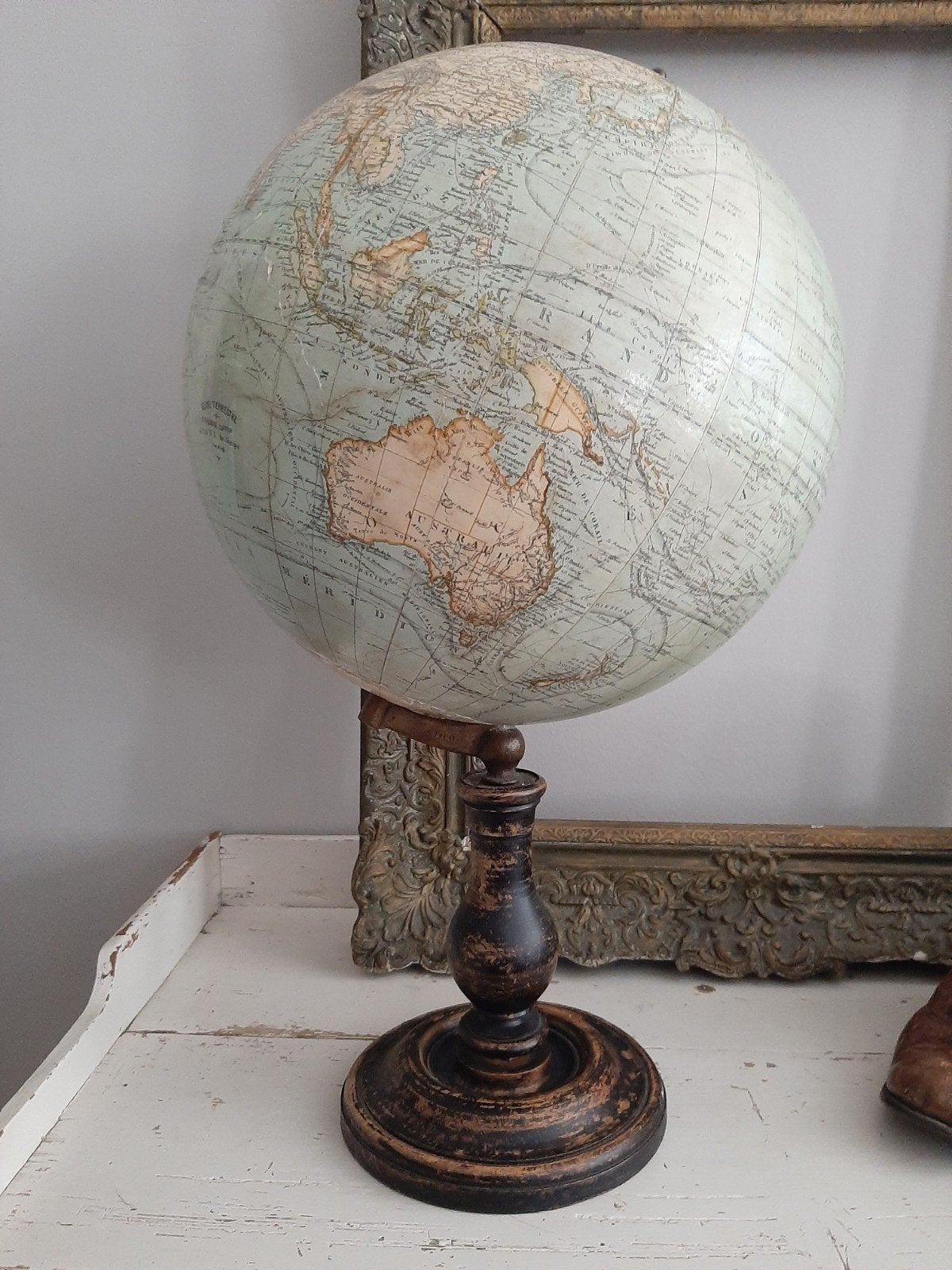 Oude wereldbol globe, Ophalen, Gebruikt