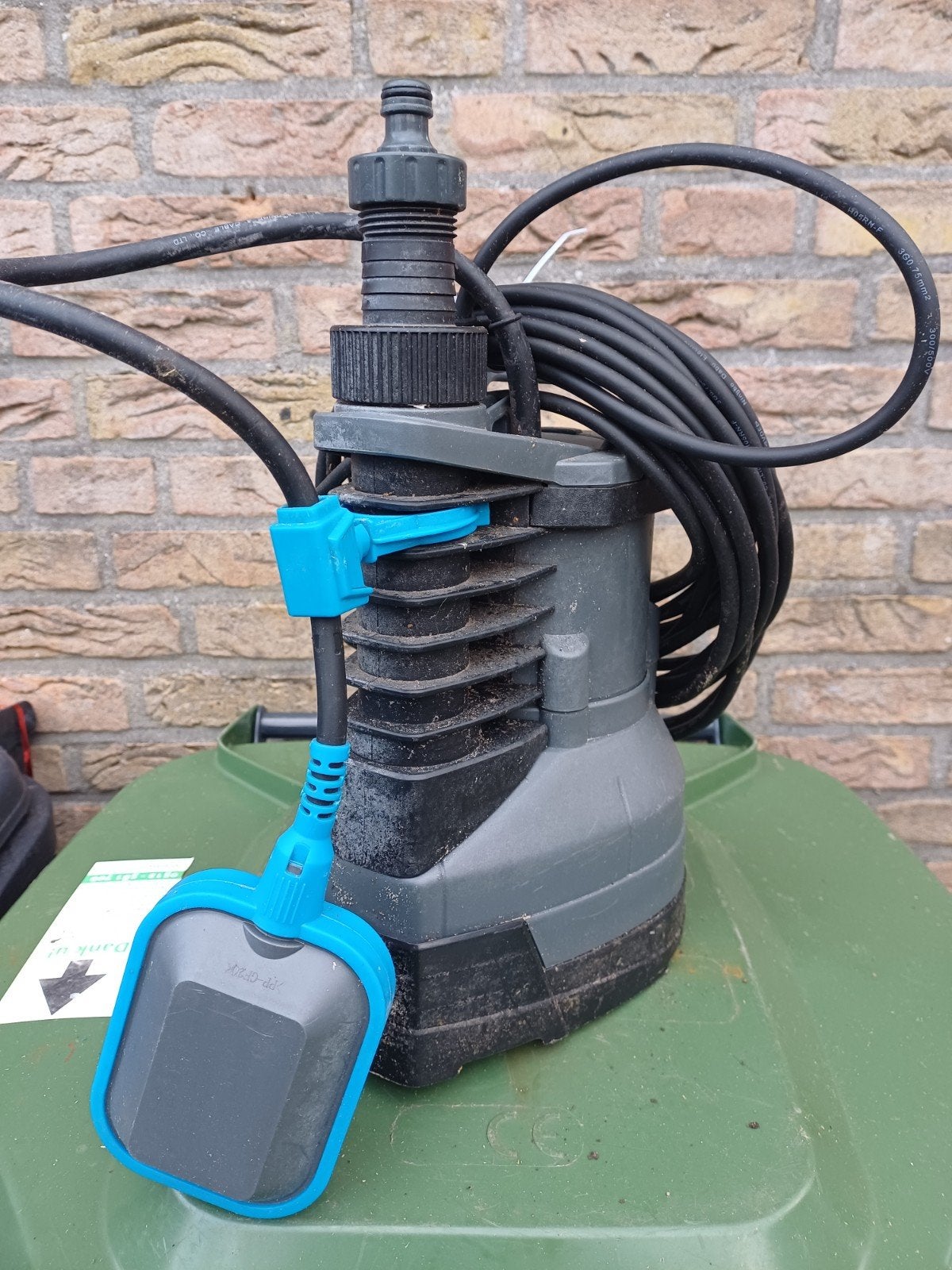 Gamma Dompelpomp DP-250 - 250W, 3,15kg, Max 0,3m³/h, Ophalen, Gebruikt, Elektrisch, Dompelpomp