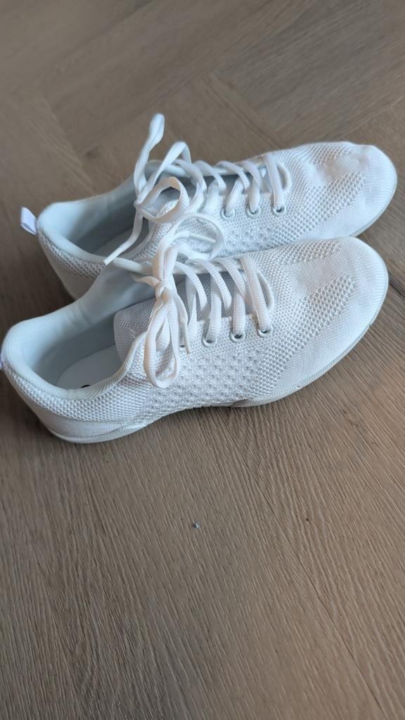 Cheerleading schoenen maar 36, Wit, Ophalen of Verzenden, Sneakers of Gympen, Onbekend
