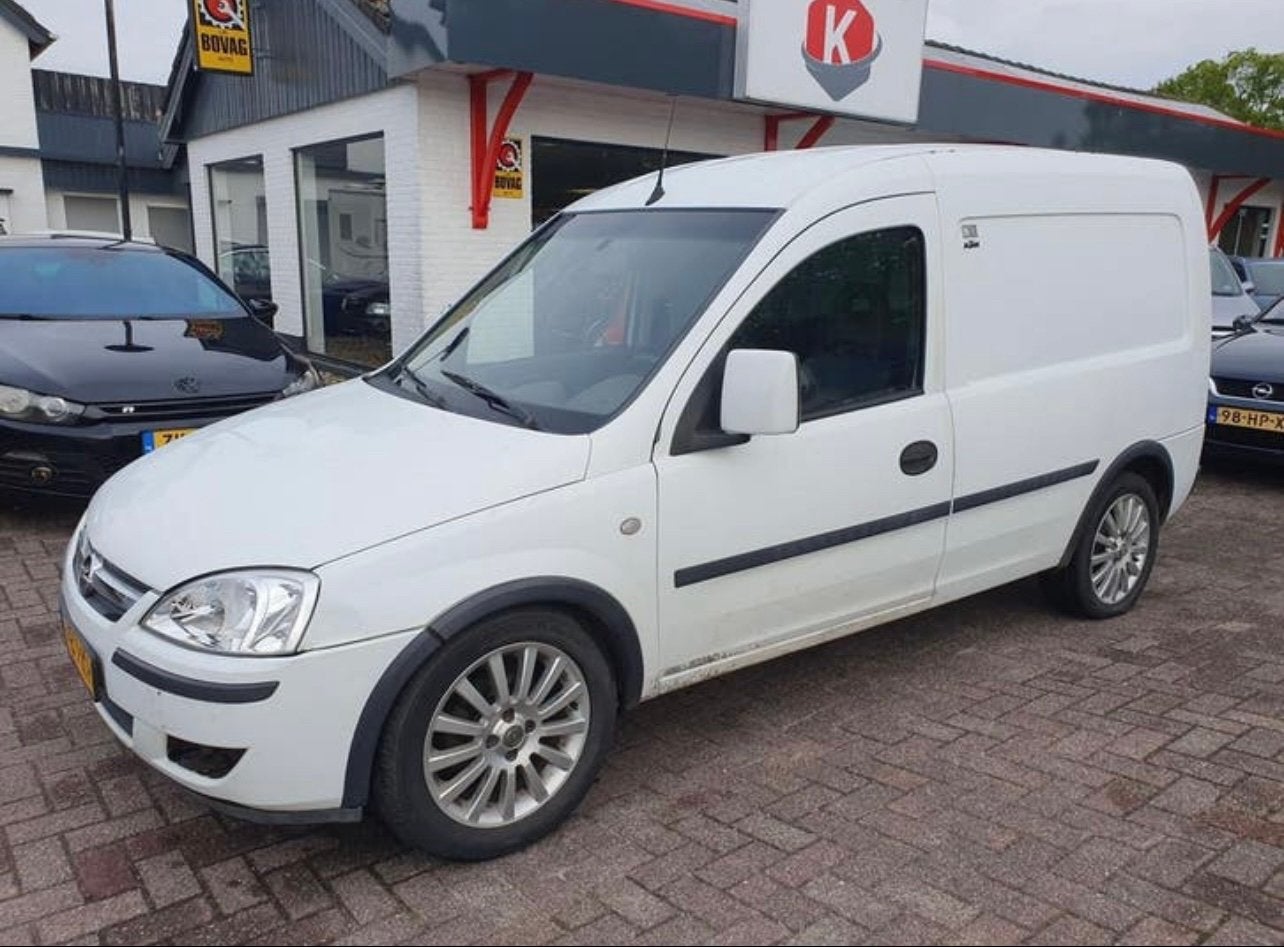 Opel Combo 1.3 DT H AC 2005, Auto's, Voorwielaandrijving, 450 kg, 4 cilinders, Origineel Nederlands