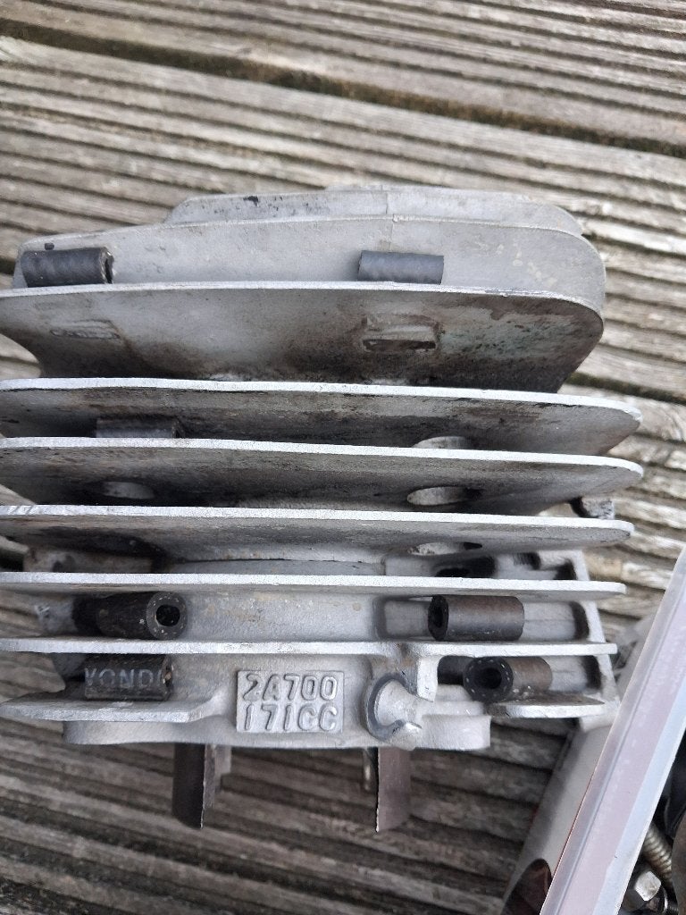 Gezocht! Cilinder en zuiger Yamaha DT 171CC, Ophalen of Verzenden, Gebruikt