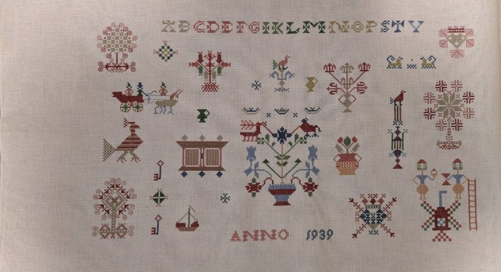 Te koop: hand-geborduurde merklap, Hobby en Vrije tijd, Borduren en Borduurmachines, Ophalen of Verzenden, Nieuw, Patroon