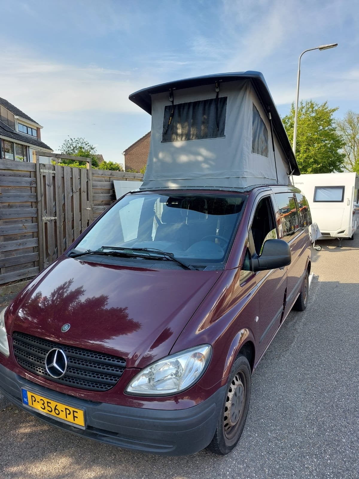 Mercedes-Benz Vito Buscamper met hefdak, Mercedes-Benz, Diesel, Tot en met 3, Particulier
