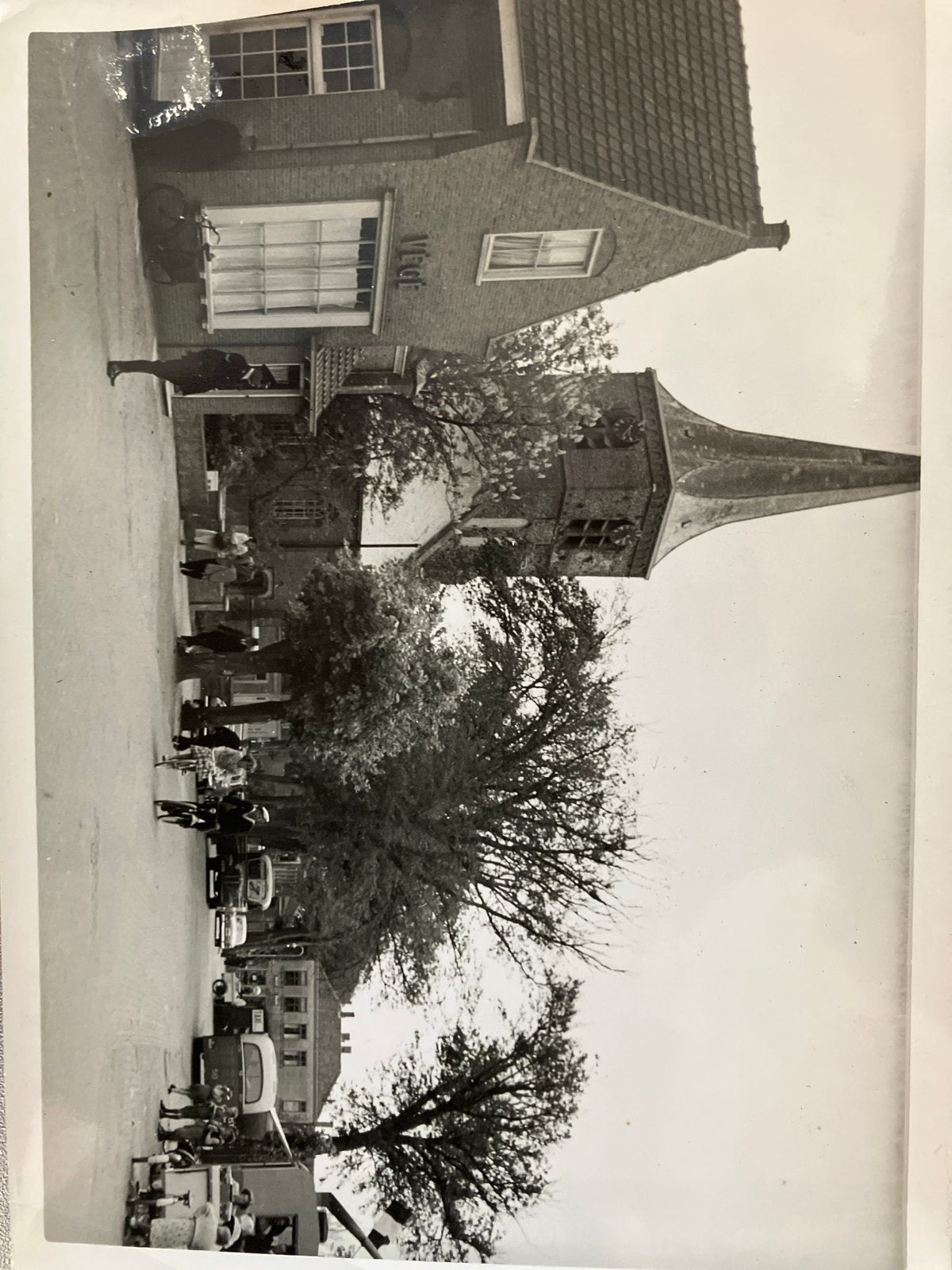 Historische foto Domburg Markt met kerk en mensen, Gebruikt, Verzenden, Foto, Gebouw