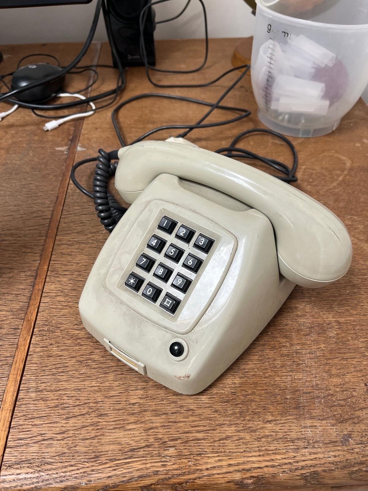 Vintage druktoetstelefoon - Jaren '80 design, Ophalen of Verzenden, Niet werkend