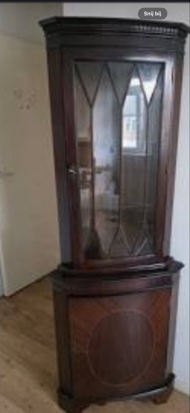 Antieke hoekkast met glas-in-lood en houtsnijwerk, Ophalen of Verzenden