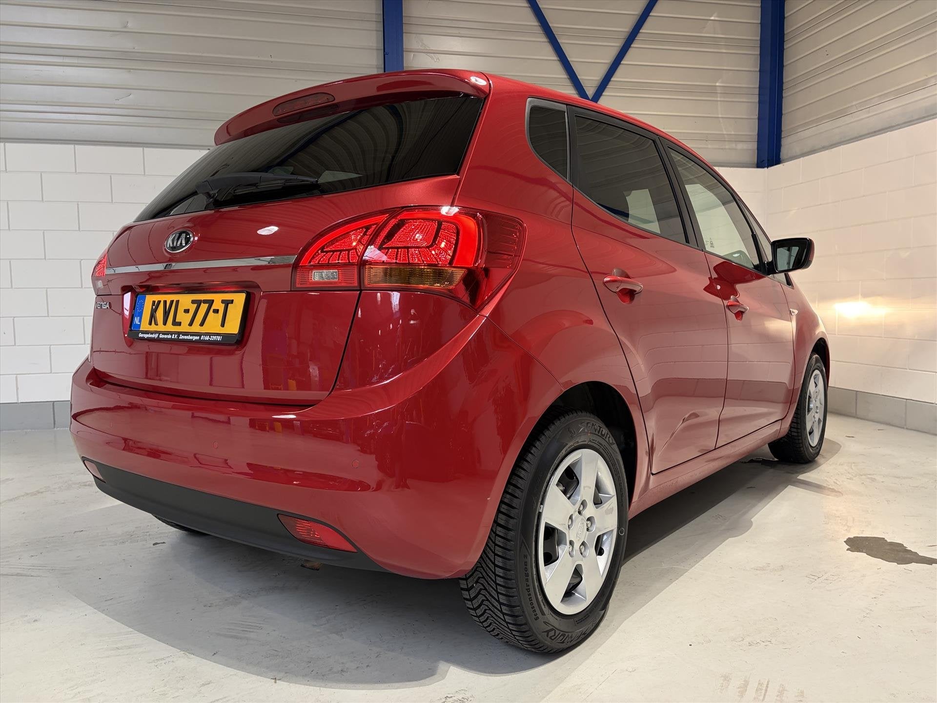 KIA Venga 1.6 CVVT AUT Camera, Cruise, Led, Navi, Dealer onderhouden, Gebruikt, 4 cilinders, Leder en Stof