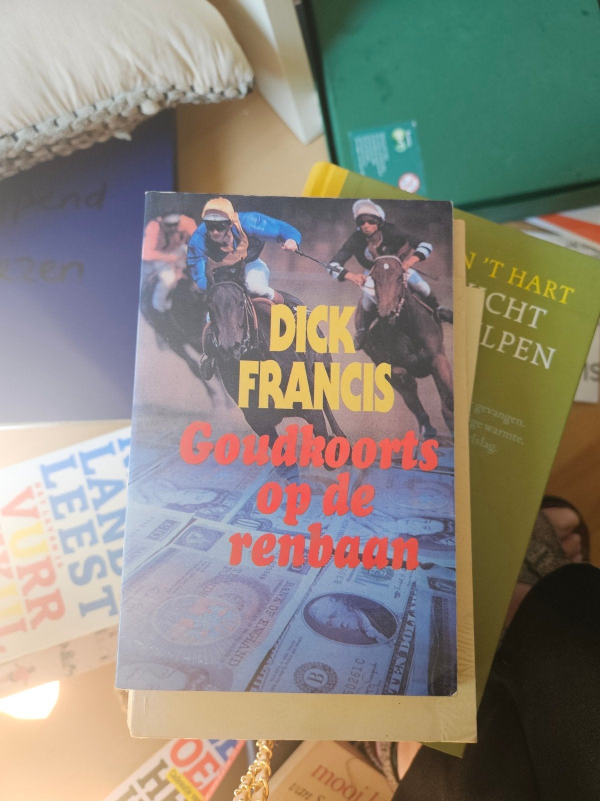 Goudkoorts op de renbaan - Dick Francis, Ophalen of Verzenden, Gelezen, Dick Francis, Europa overig