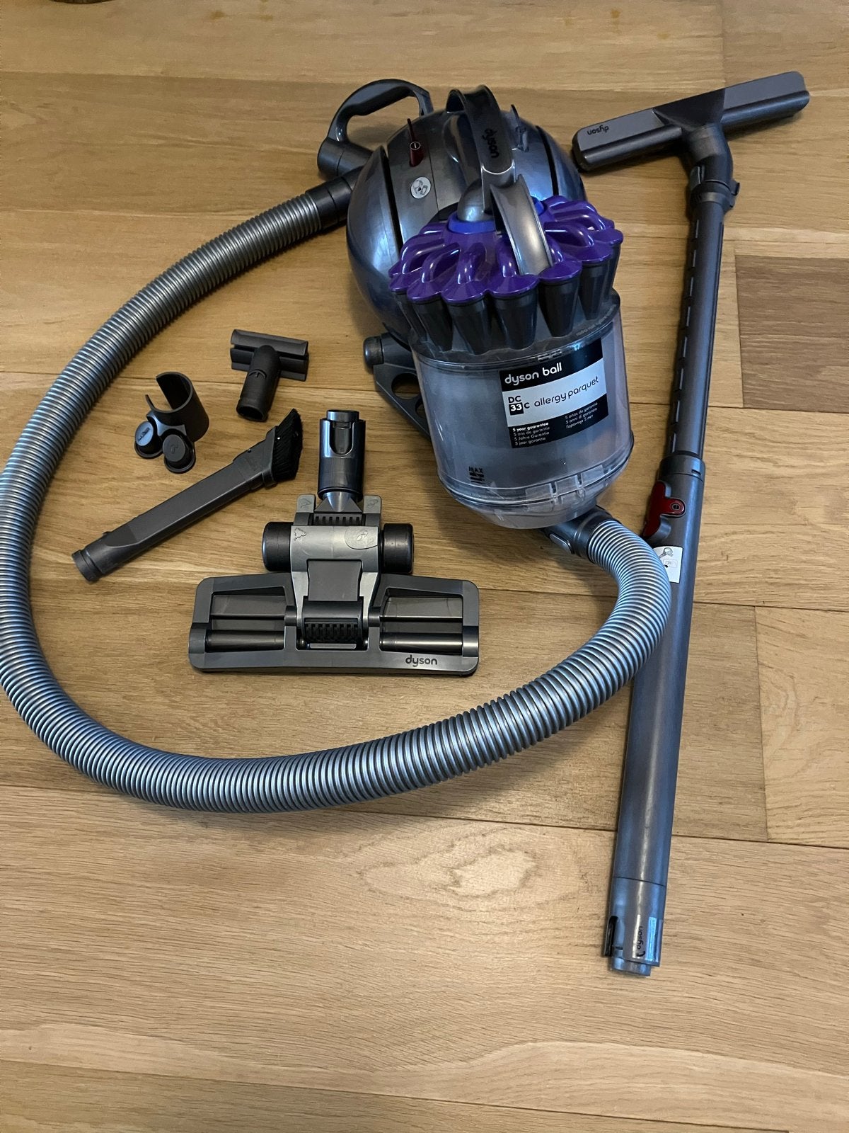 Dyson Ball DC33c Allergy Parquet stofzuiger, Witgoed en Apparatuur, Ophalen, Gebruikt, Dyson, Reservoir