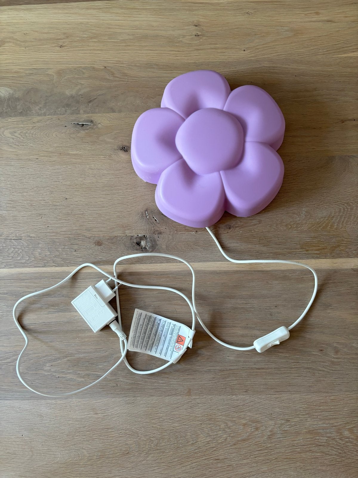 IKEA LED bloemlamp - paars, Kunststof, Overige fittingen, IKEA, Zo goed als nieuw