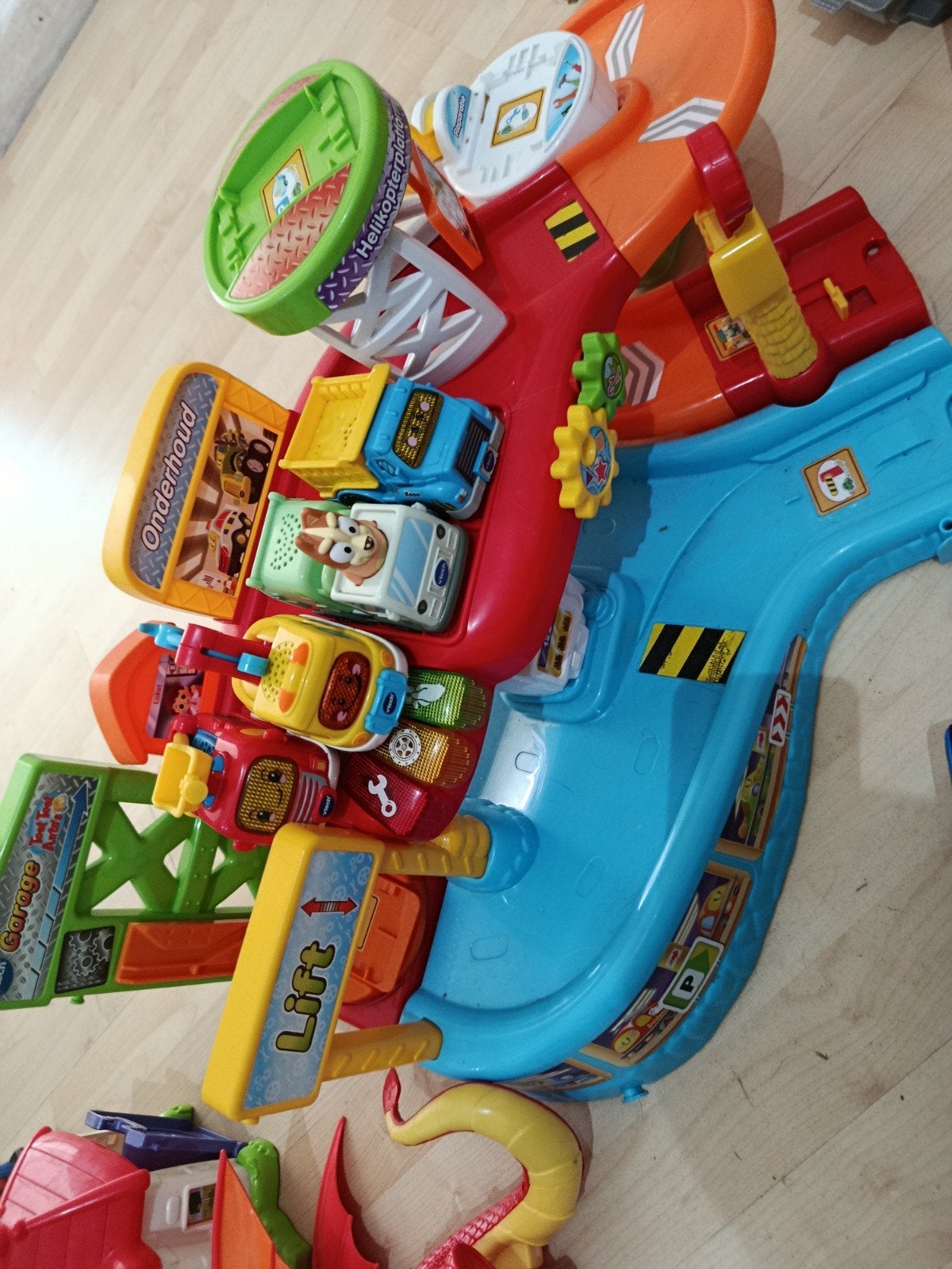 speelgoed toet toet autos en meer, Ophalen, Gebruikt, 2 tot 4 jaar