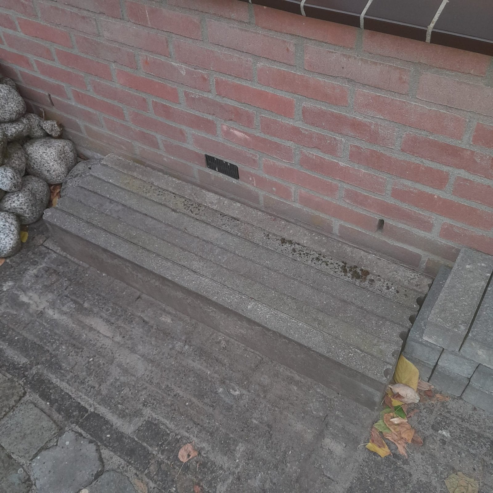 6 trottoirbanden 100x15x5cm gratis af te halen, Ophalen, Gebruikt, Beton, Overige typen