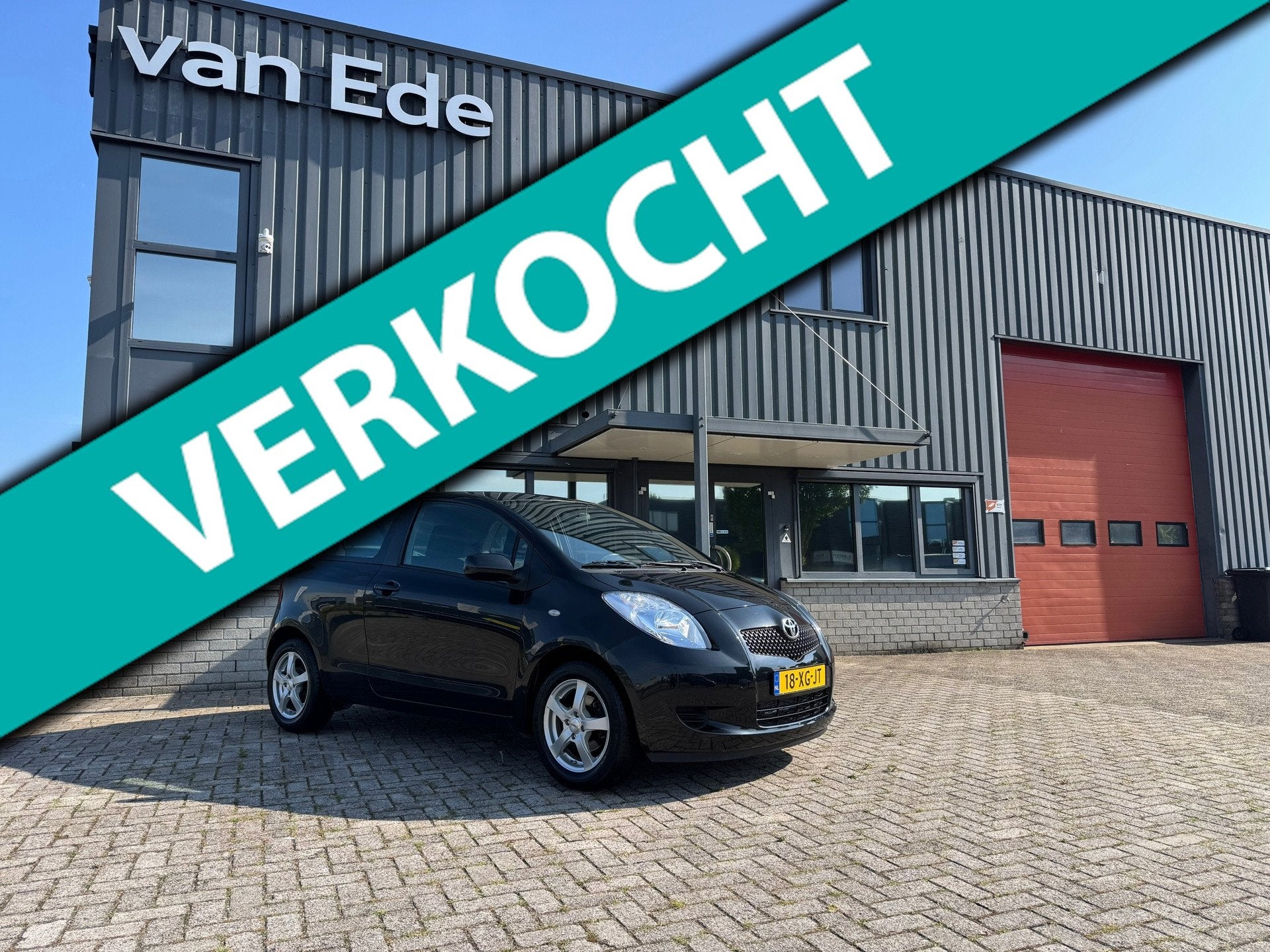 Toyota Yaris 1.3 VVTi Sol Airco 3drs nieuwe Apk, Auto's, Voorwielaandrijving, Dealer onderhouden, Stof, Zwart