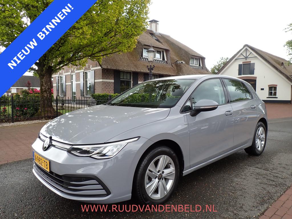 Volkswagen Golf 1.0 TSI Life ACC / CARPLAY / NAVI / CAMERA, Auto's, Volkswagen, Voorwielaandrijving, Stof, Gebruikt, Euro 6