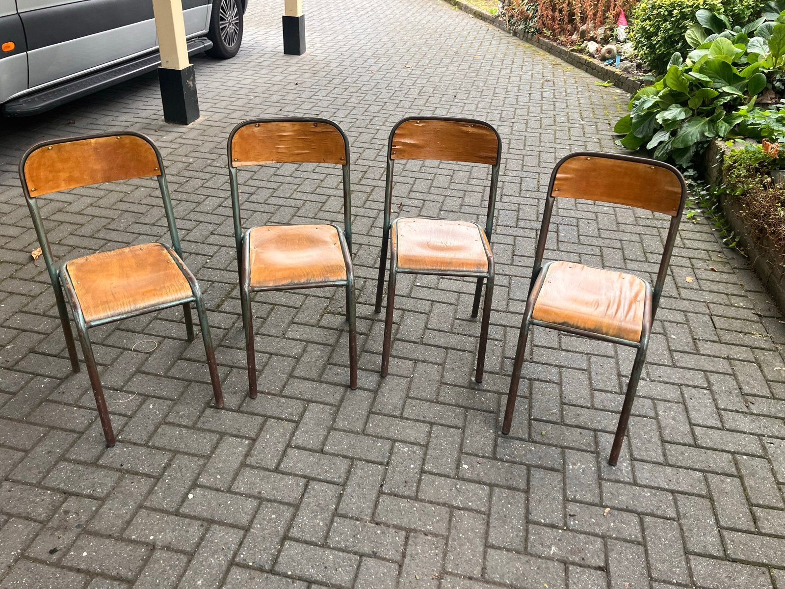 Set van 4 vintage schoolstoelen - industrieel design, Ophalen