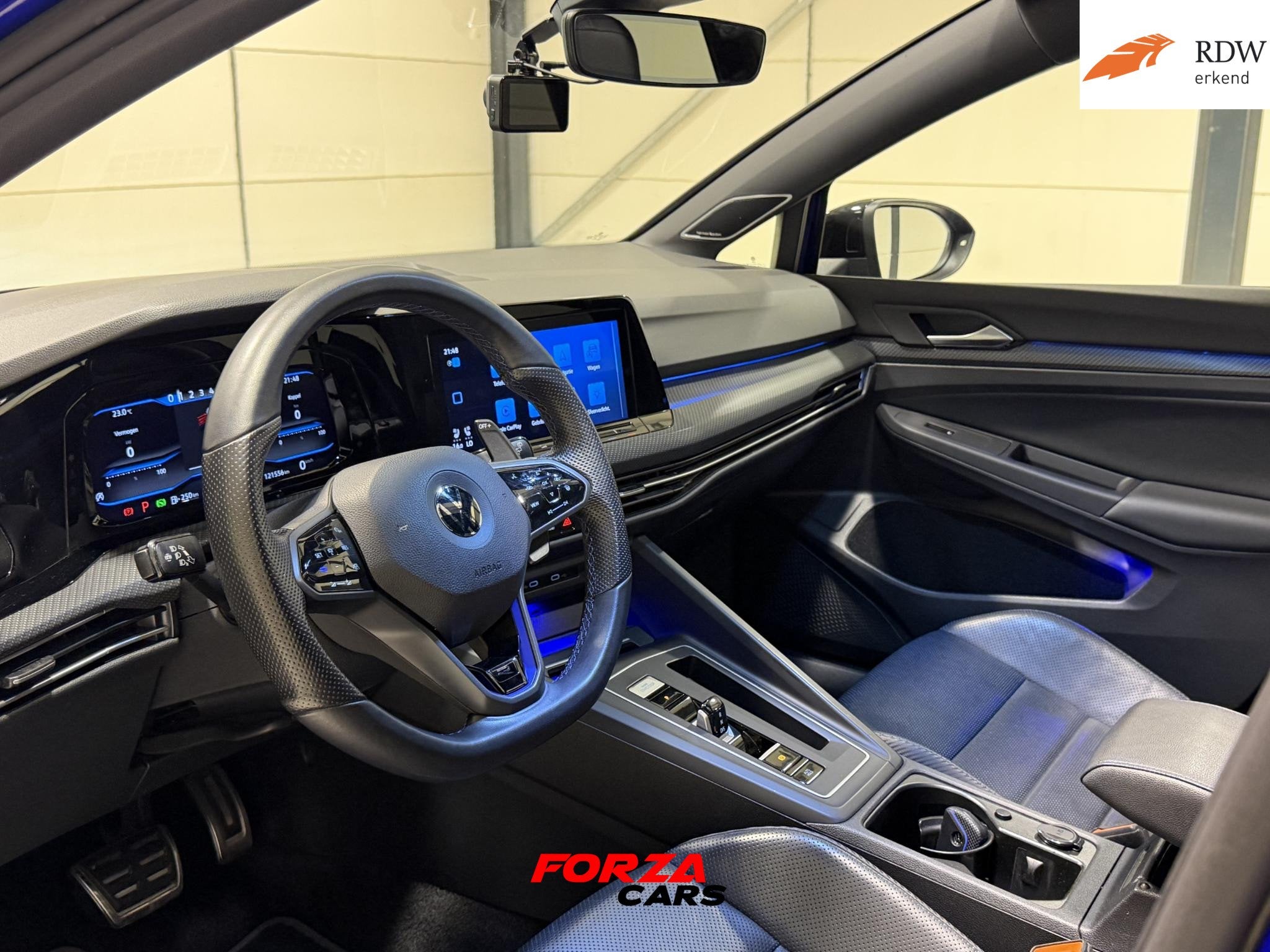 Volkswagen Golf 2.0 TSI R 4Motion PANO | IQ | AKRA | VOL, Gebruikt, Euro 6, 4 cilinders, 1984 cc