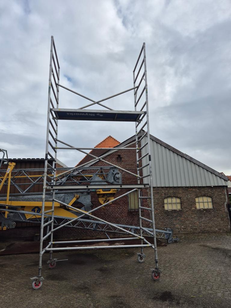 Aluminium altrex rolsteiger  7m werkhoogte, Ophalen, Gebruikt, Rolsteiger of Kamersteiger, 5 meter of hoger