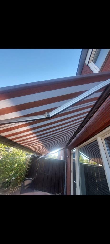 Knikarmscherm - Bruin/Wit gestreept zonnescherm, Gebruikt, Ophalen of Verzenden, 150 tot 300 cm, 250 cm tot 450 cm