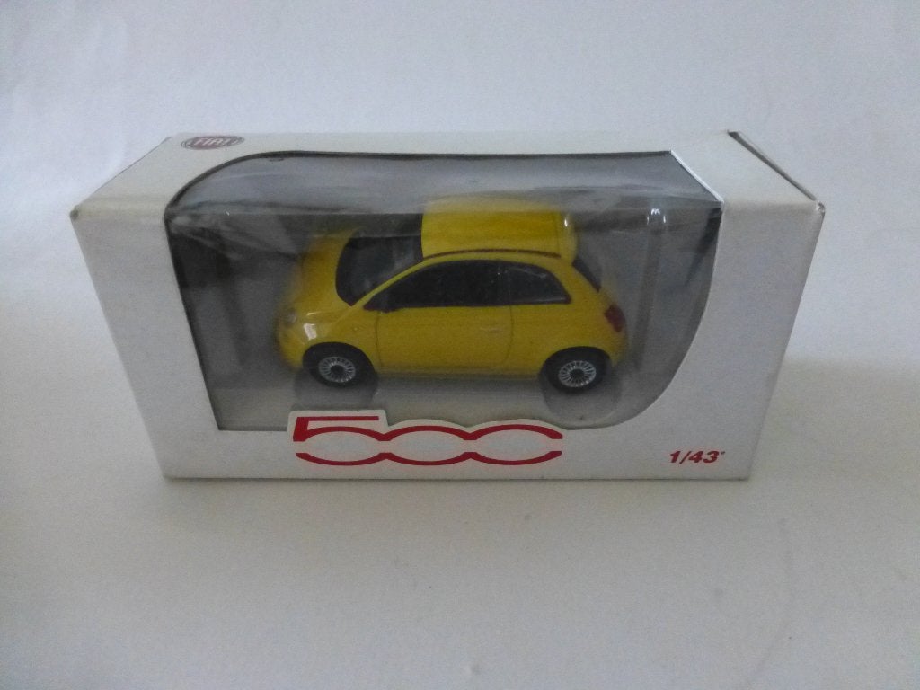 Norev Fiat 500 Nuova 2007 geel verpakking is beschadigt, Ophalen of Verzenden, Zo goed als nieuw, Auto, Norev