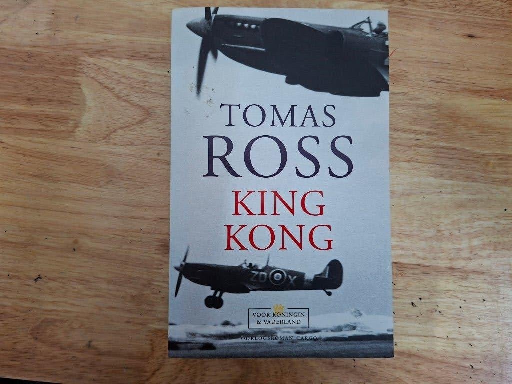oorlogsboek nieuwstaat king kong thomas ross, Boeken, Ophalen of Verzenden, Tweede Wereldoorlog, Zo goed als nieuw