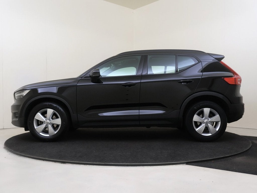 Volvo XC40 1.5 T2 Moment. Core (bj 2021), Auto's, Stof, Gebruikt, Zwart, Bedrijf