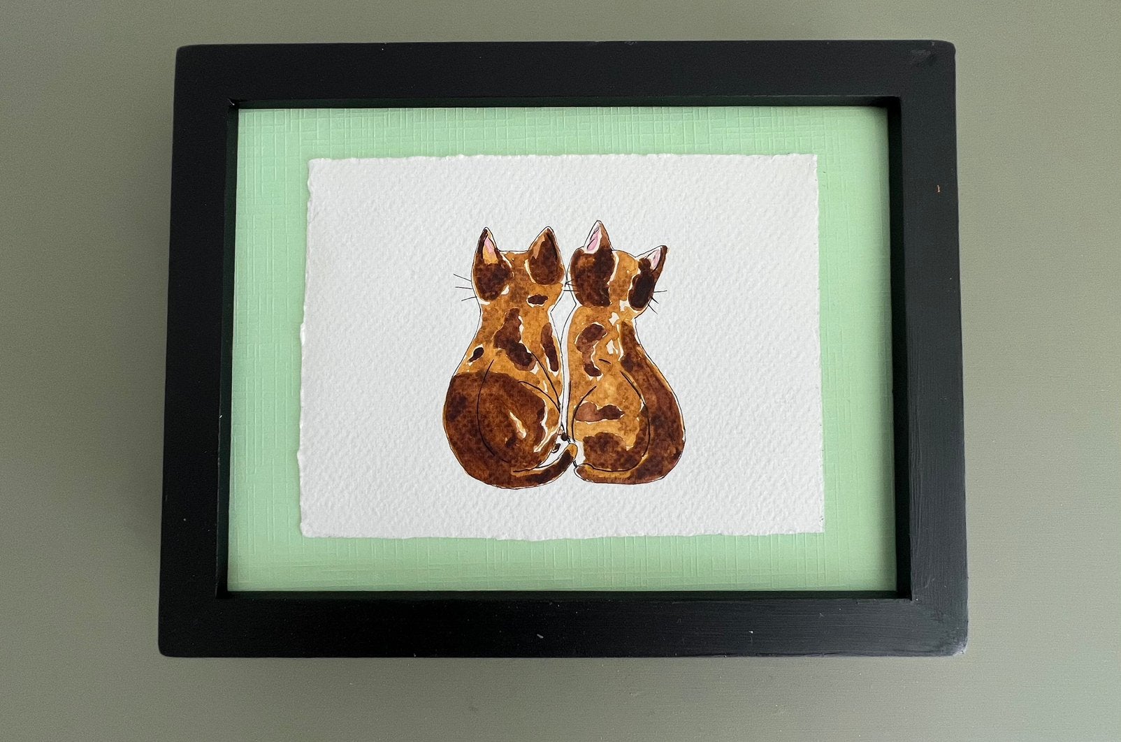 Handgeschilderde poezen in zwarte lijst | Aquarel, Antiek en Kunst, Aquarel, Papier/karton, Gelimiteerde oplage, Ophalen of Verzenden