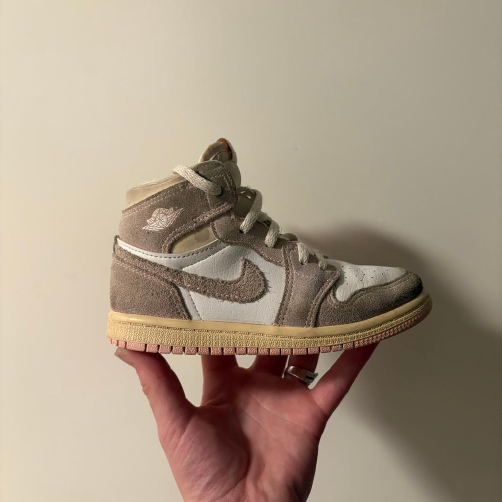 Nike Air Jordan 1 Mid 'Light Smoke Grey' - Maat 27, Ophalen, Gebruikt, Jongen of Meisje, Sportschoenen