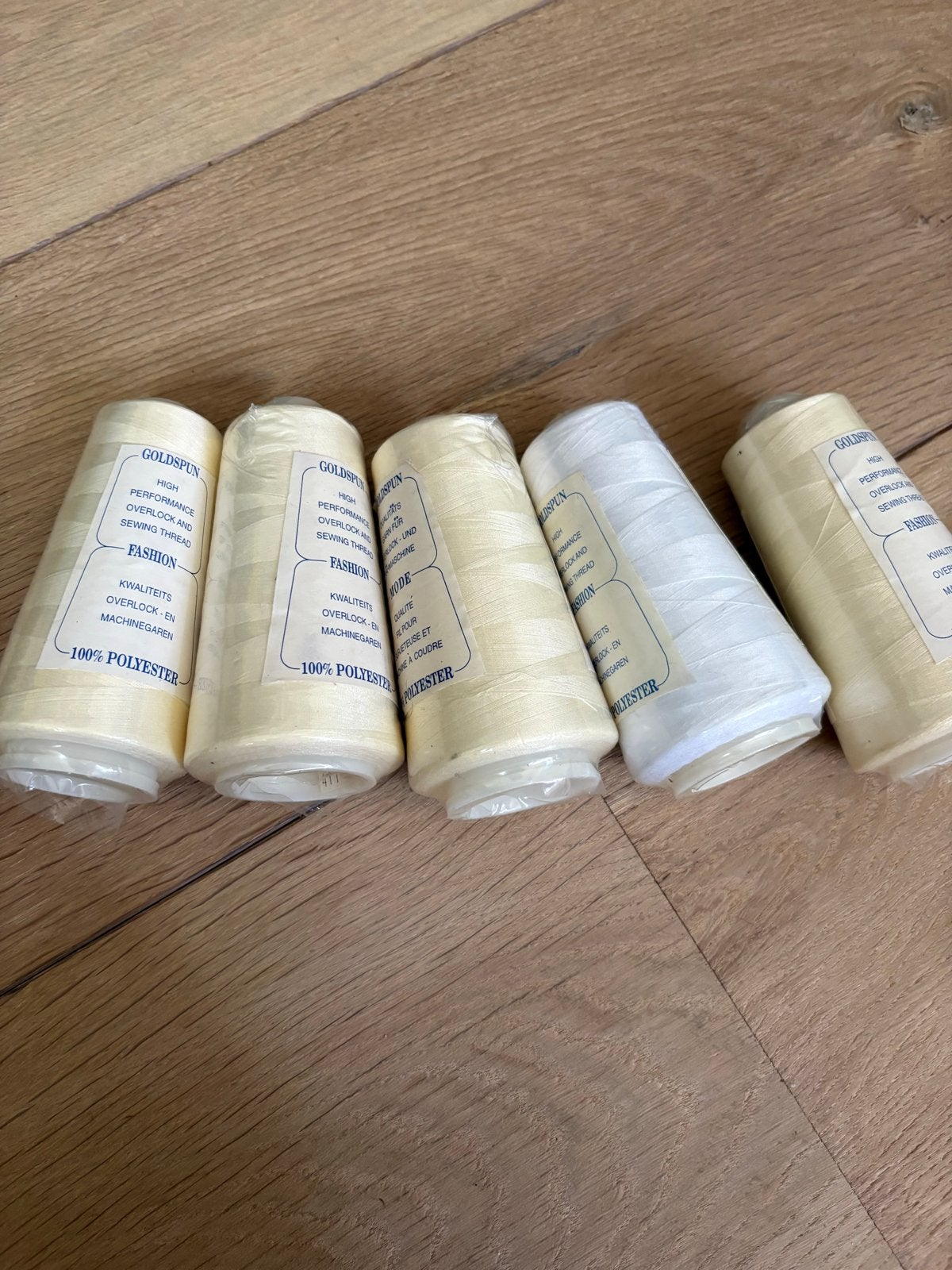 Garenklossen Goldspun Polyester - 5 stuks, Ophalen of Verzenden, Nieuw, Garen of Naald(en)