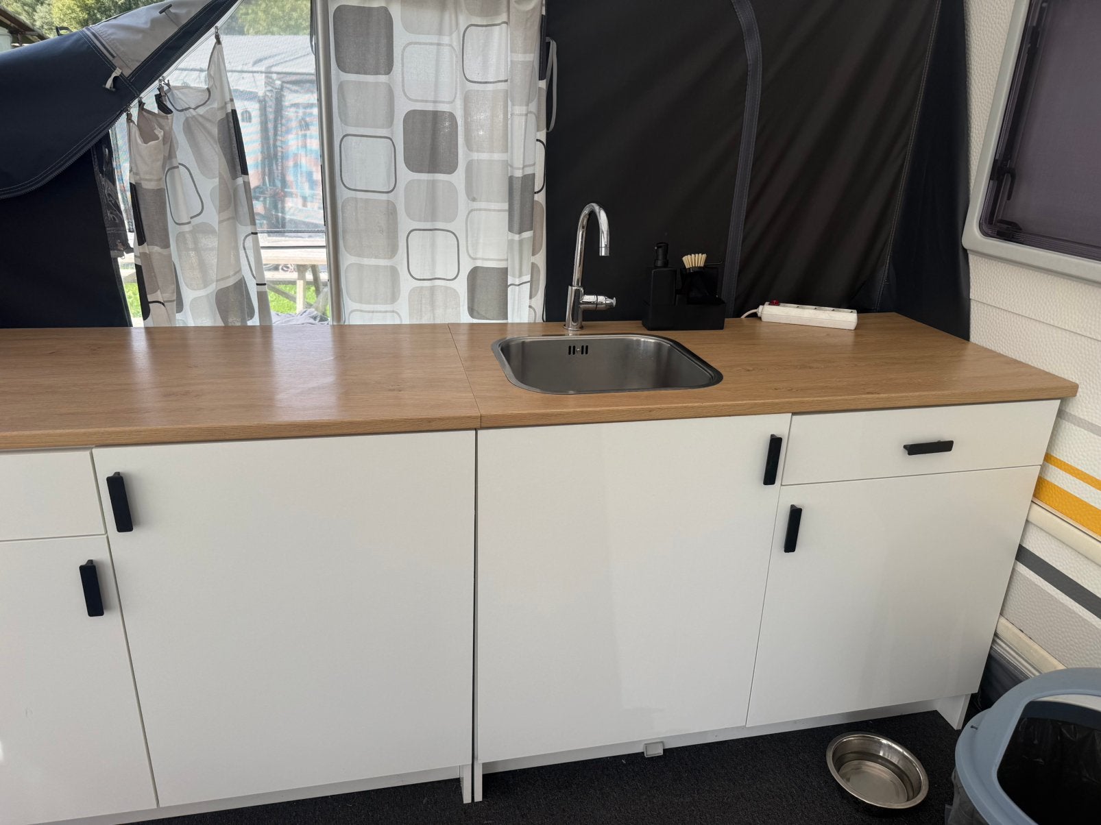 Twee keukenblokken weinig gebruikt, Huis en Inrichting, Keuken | Complete keukens, Ophalen, Zo goed als nieuw, Overige typen