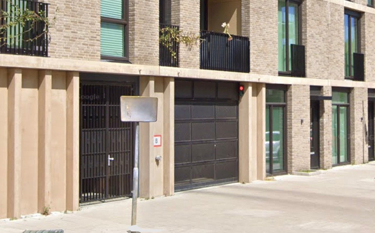 Overdekte garage parkeerplek Amsterdam nieuw west osdorp, Eén persoon, Cadeaubon