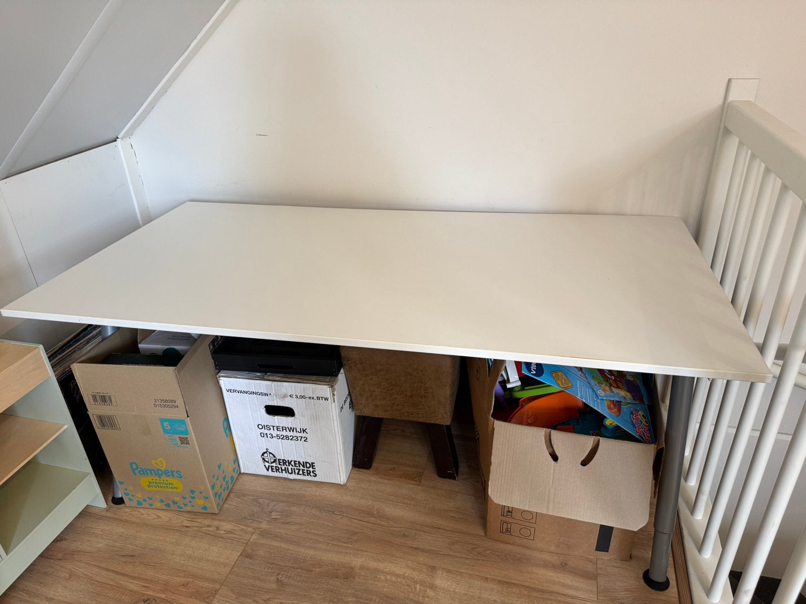 Bureau, Ophalen, In hoogte verstelbaar, Zo goed als nieuw