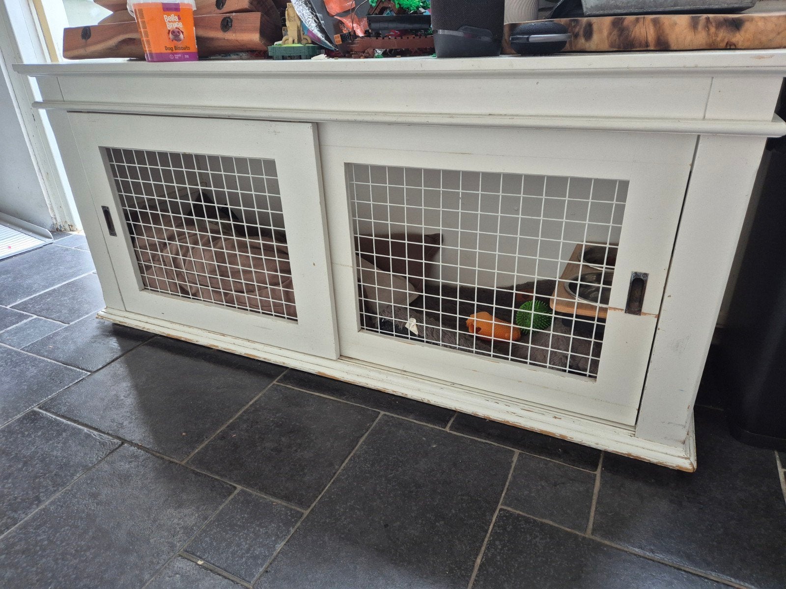 Wit houten honden bench, Ophalen, Gebruikt