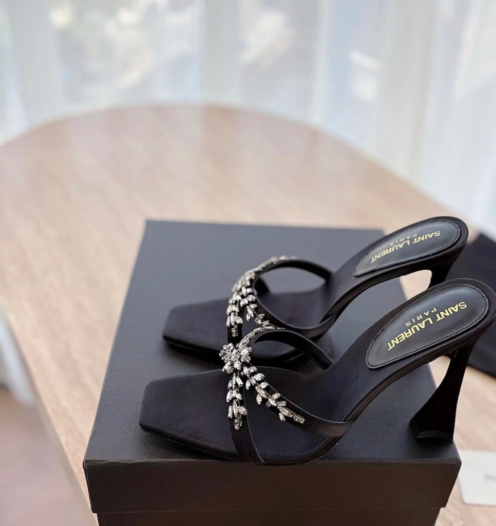 Saint Laurent Paris Hakken, Kleding | Dames, Ophalen of Verzenden, Zo goed als nieuw, Zwart, Pumps